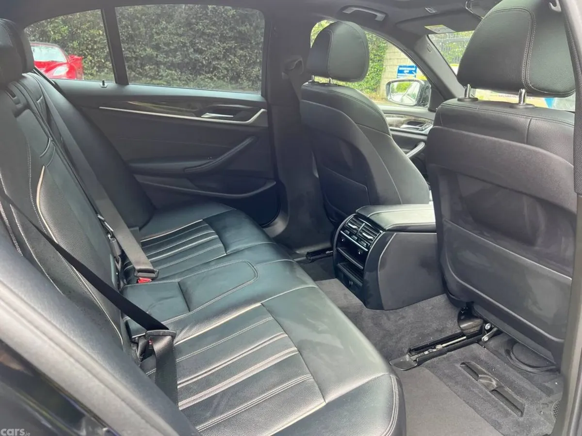 BMW 5-Series Saloon, Petrol Plug-in Hybrid, 2018, Black