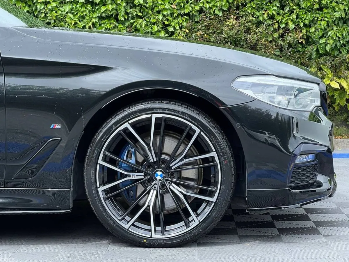 BMW 5-Series Saloon, Petrol Plug-in Hybrid, 2018, Black
