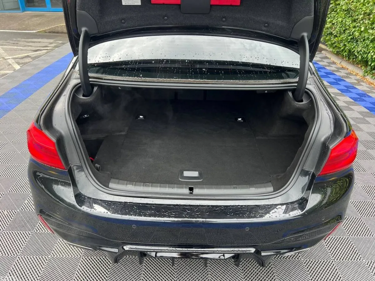 BMW 5-Series Saloon, Petrol Plug-in Hybrid, 2018, Black