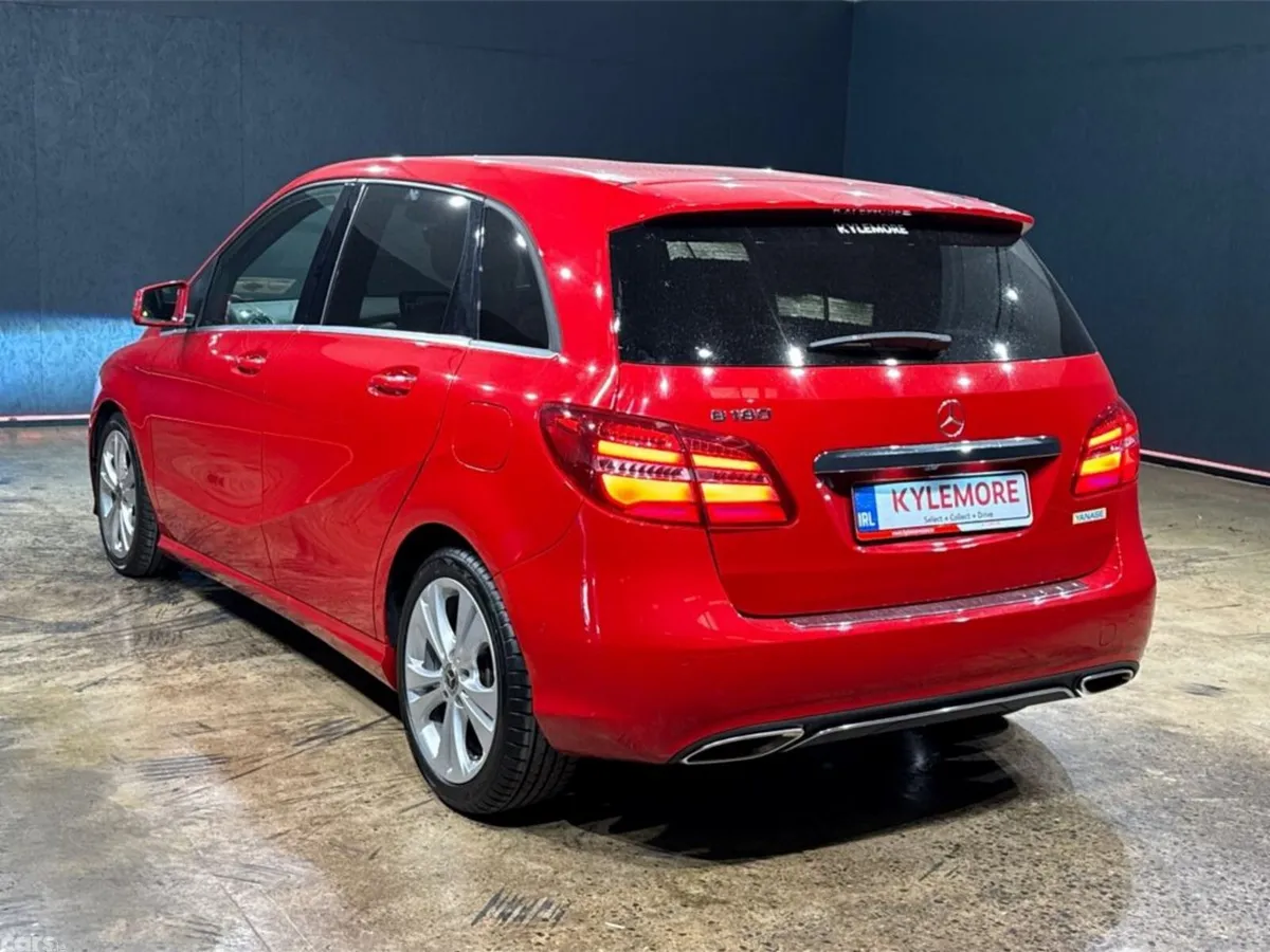 Mercedes-Benz B-Class Hatchback, Petrol, 2018, Red
