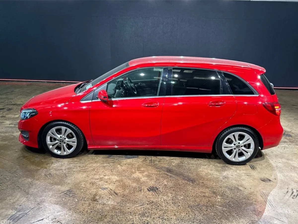 Mercedes-Benz B-Class Hatchback, Petrol, 2018, Red