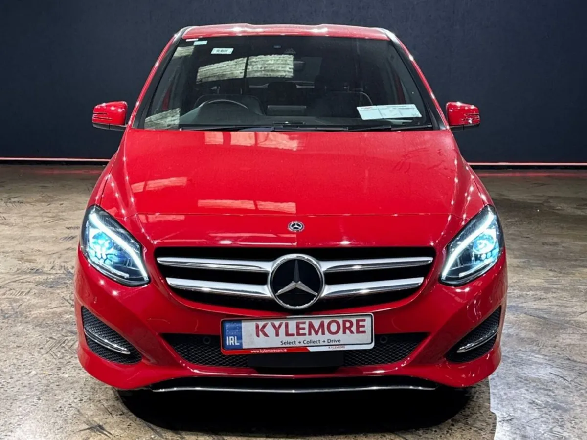 Mercedes-Benz B-Class Hatchback, Petrol, 2018, Red