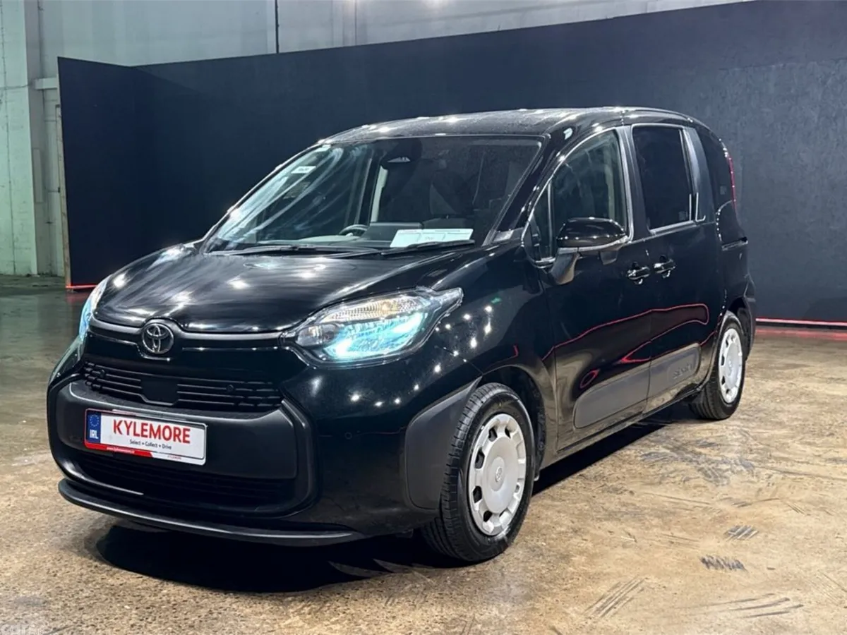 Toyota Sienta MPV, Petrol Hybrid, 2023, Black