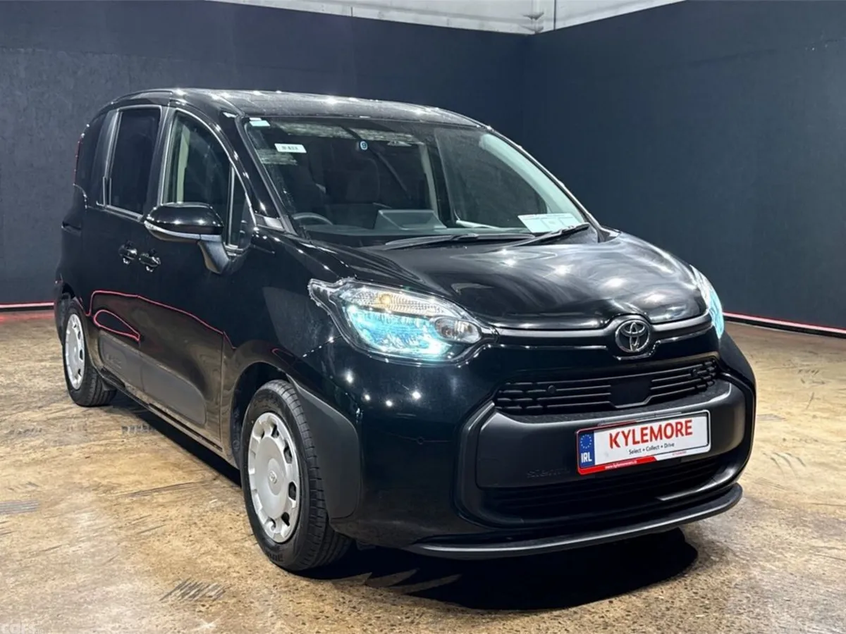 Toyota Sienta MPV, Petrol Hybrid, 2023, Black