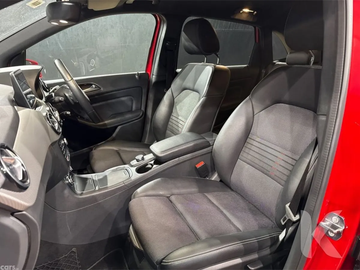 Mercedes-Benz B-Class Hatchback, Petrol, 2018, Red