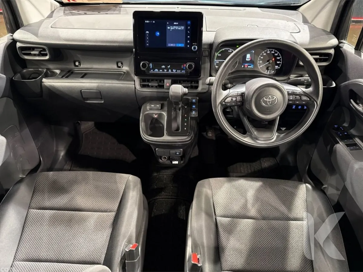 Toyota Sienta MPV, Petrol Hybrid, 2023, Black