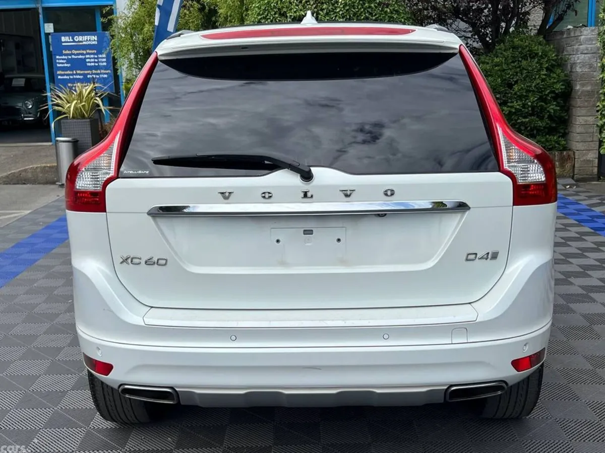 Volvo XC60 SUV, Diesel, 2017, White