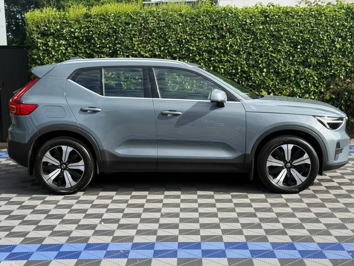 Volvo XC40 SUV, Petrol Plug-in Hybrid, 2022, Grey