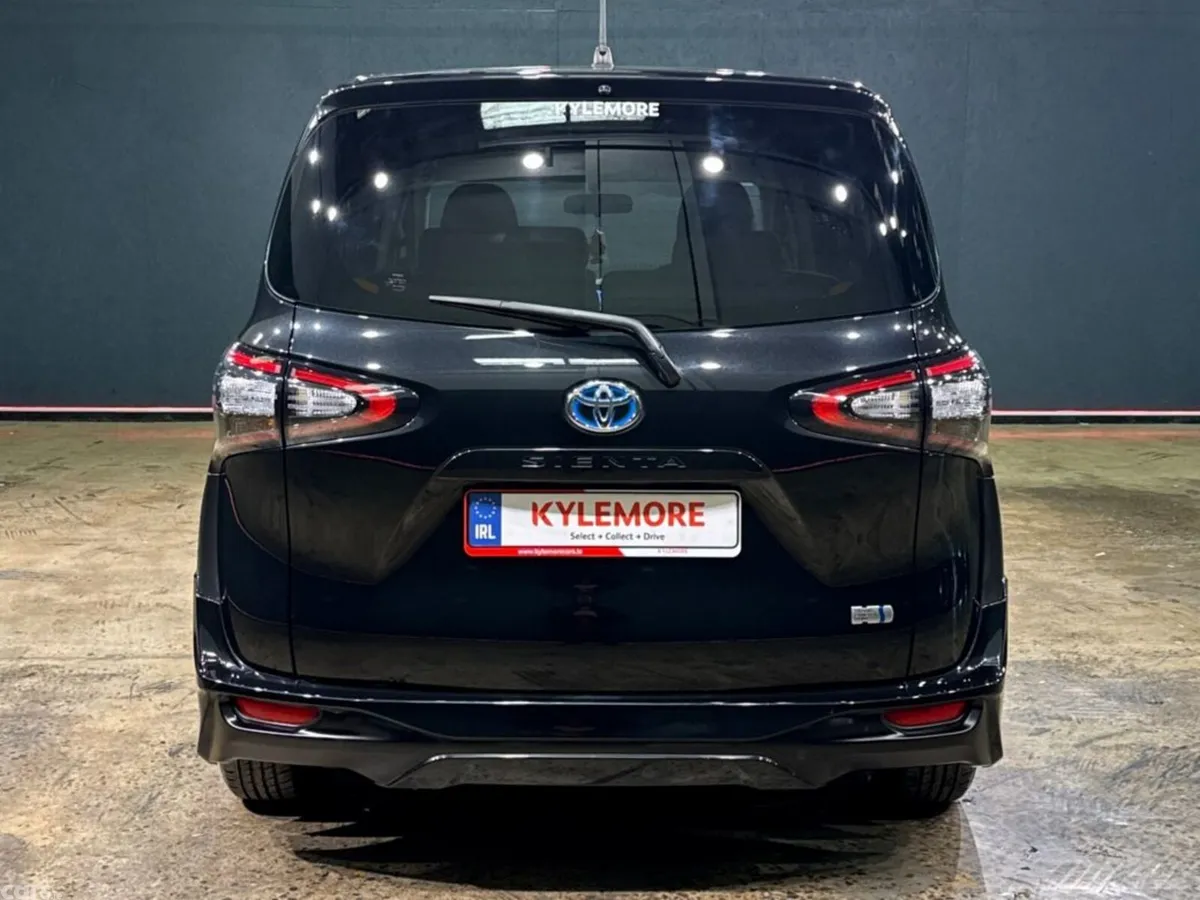 Toyota Sienta MPV, Petrol Hybrid, 2017, Black