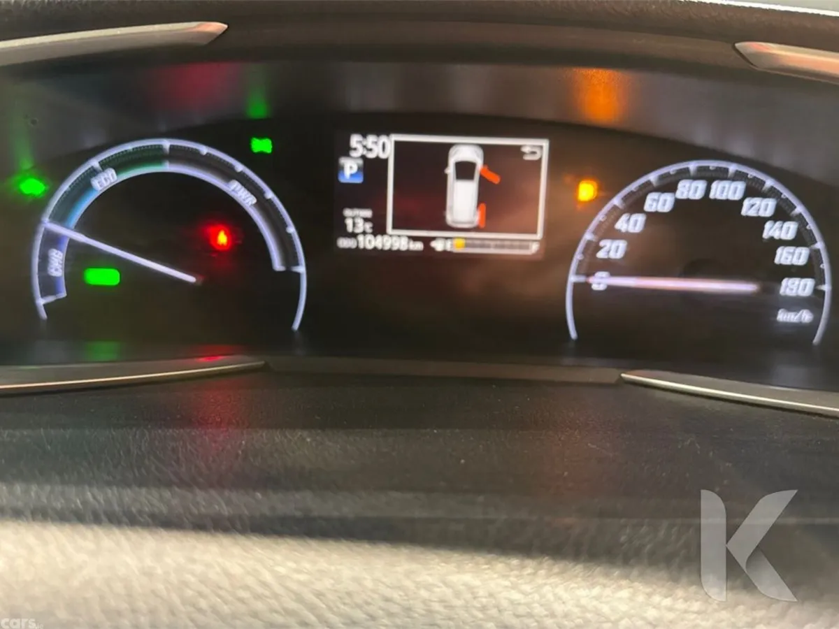Toyota Sienta MPV, Petrol Hybrid, 2017, Blue