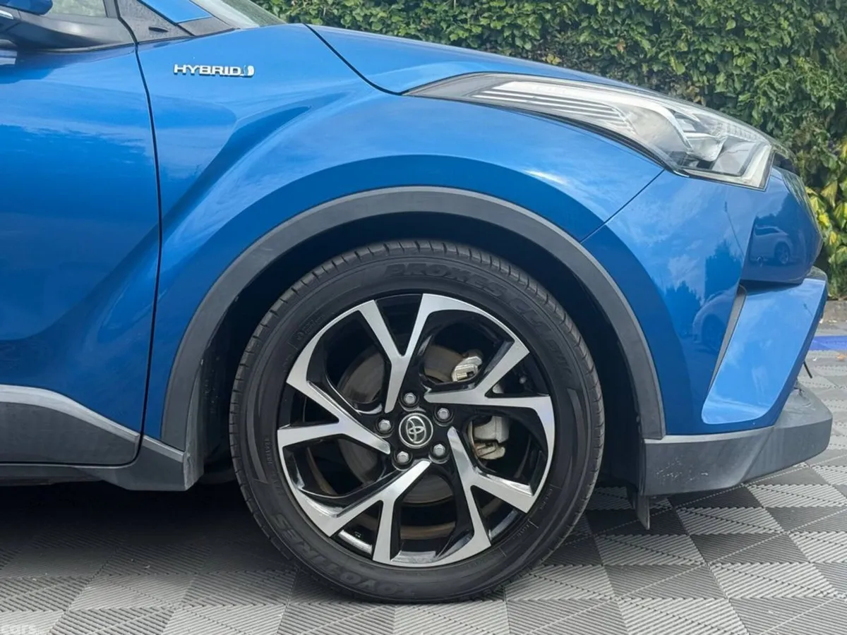 Toyota C-HR SUV, Petrol Hybrid, 2017, Blue