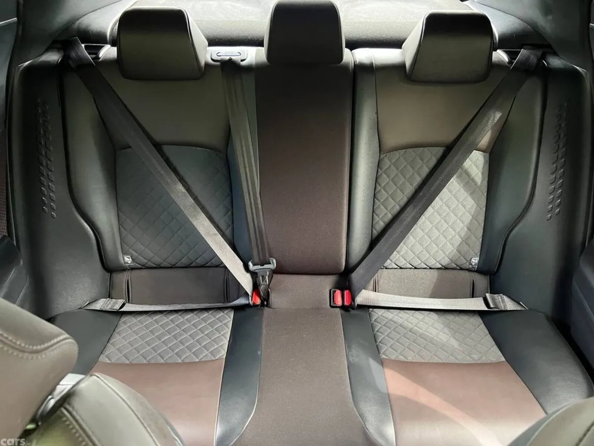 Toyota C-HR SUV, Petrol Hybrid, 2017, Blue