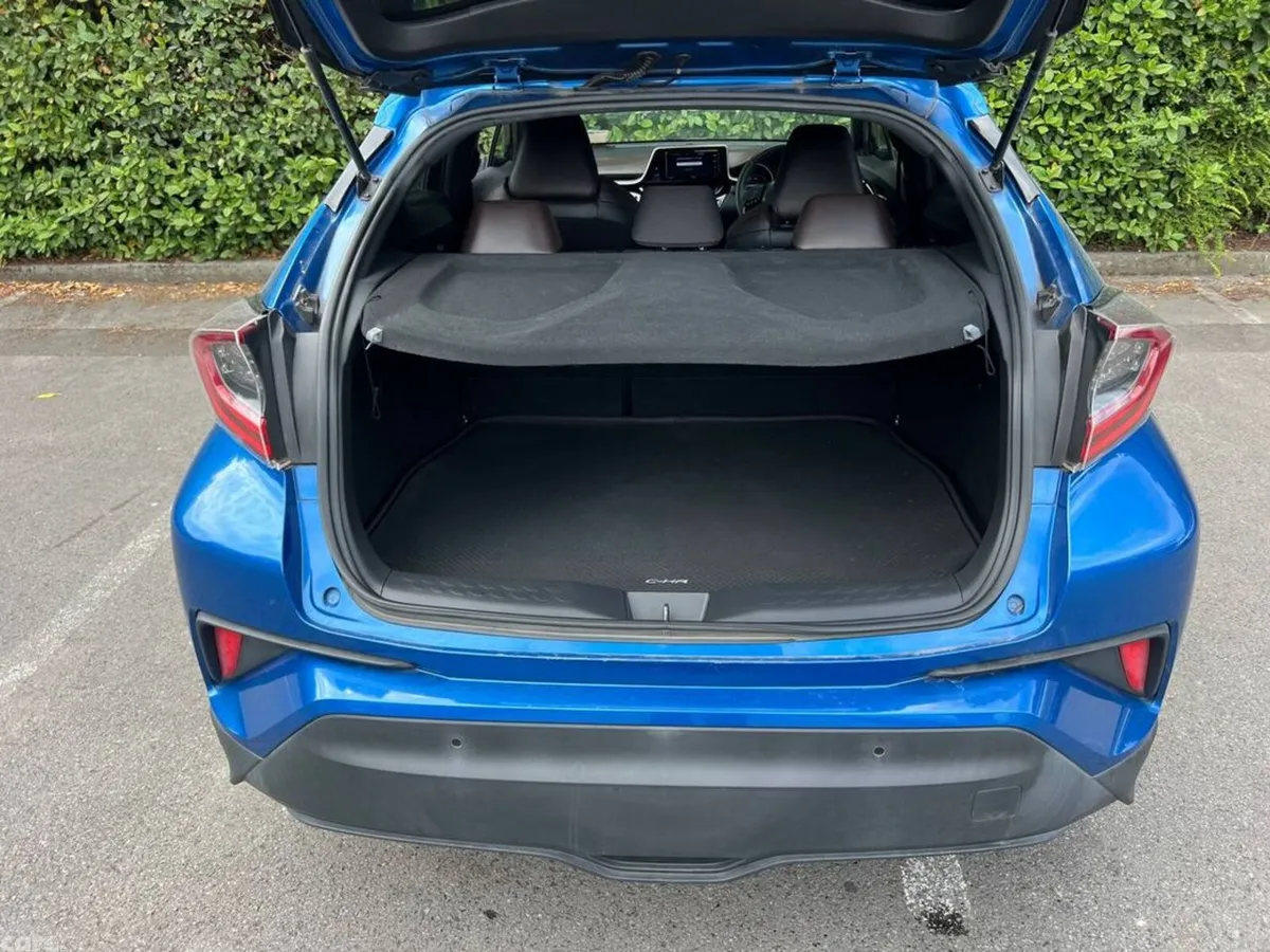 Toyota C-HR SUV, Petrol Hybrid, 2017, Blue