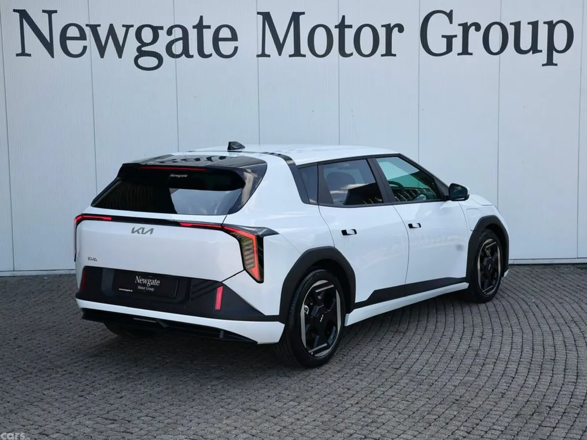 Kia EV4 Hatchback, Electric, 2027, White
