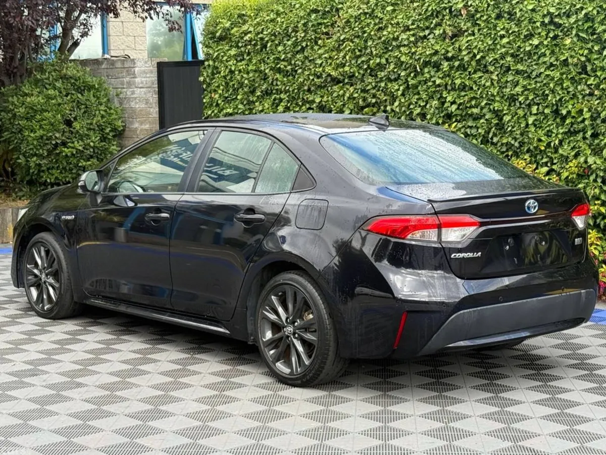 Toyota Corolla Saloon, Petrol Hybrid, 2020, Black