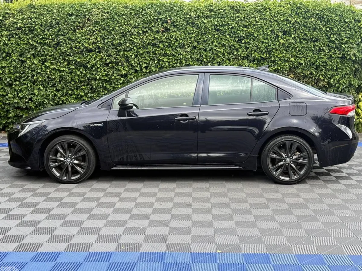 Toyota Corolla Saloon, Petrol Hybrid, 2020, Black