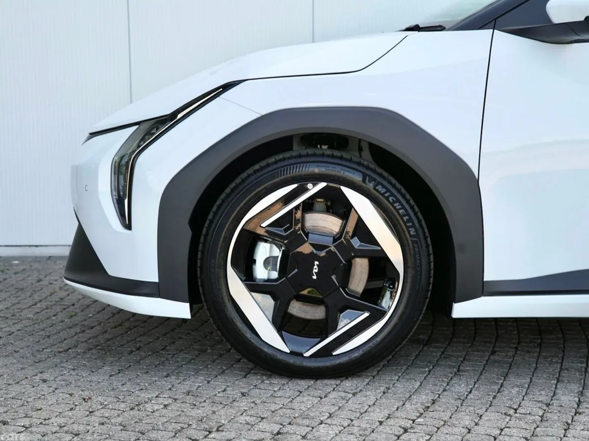 Kia EV4 Hatchback, Electric, 2027, White