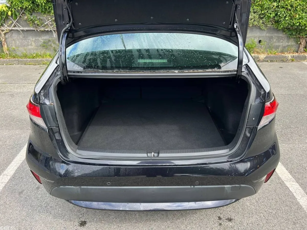 Toyota Corolla Saloon, Petrol Hybrid, 2020, Black