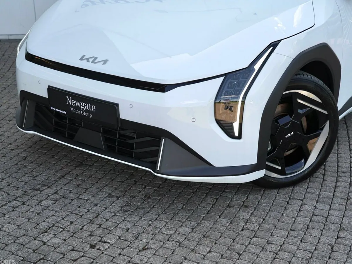 Kia EV4 Hatchback, Electric, 2027, White