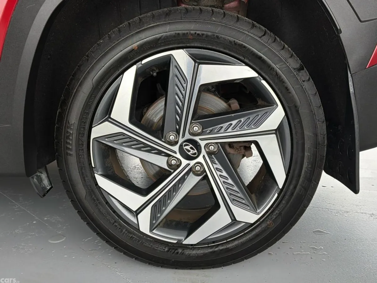 Hyundai Tucson MPV, Petrol Plug-in Hybrid, 2022, Red