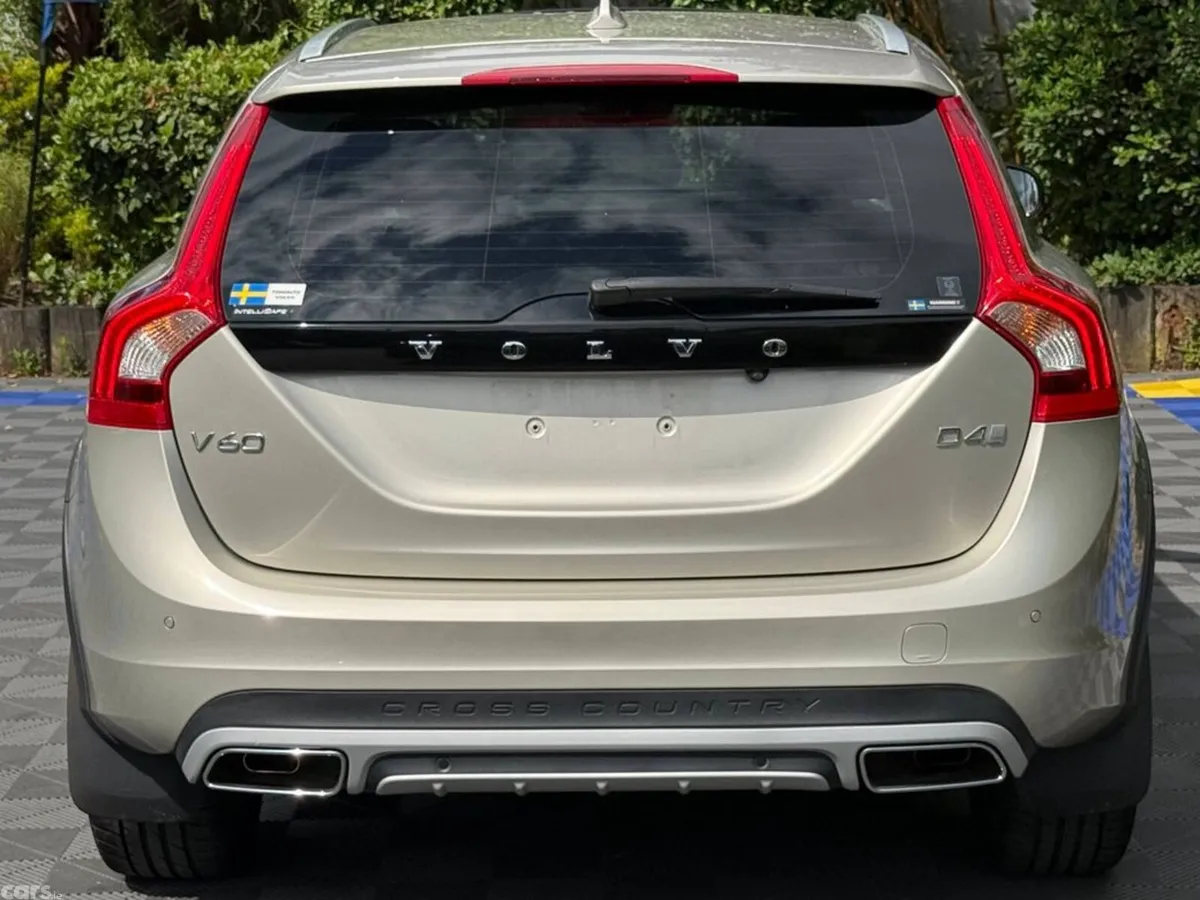 Volvo V60 Estate, Diesel, 2018, Gold