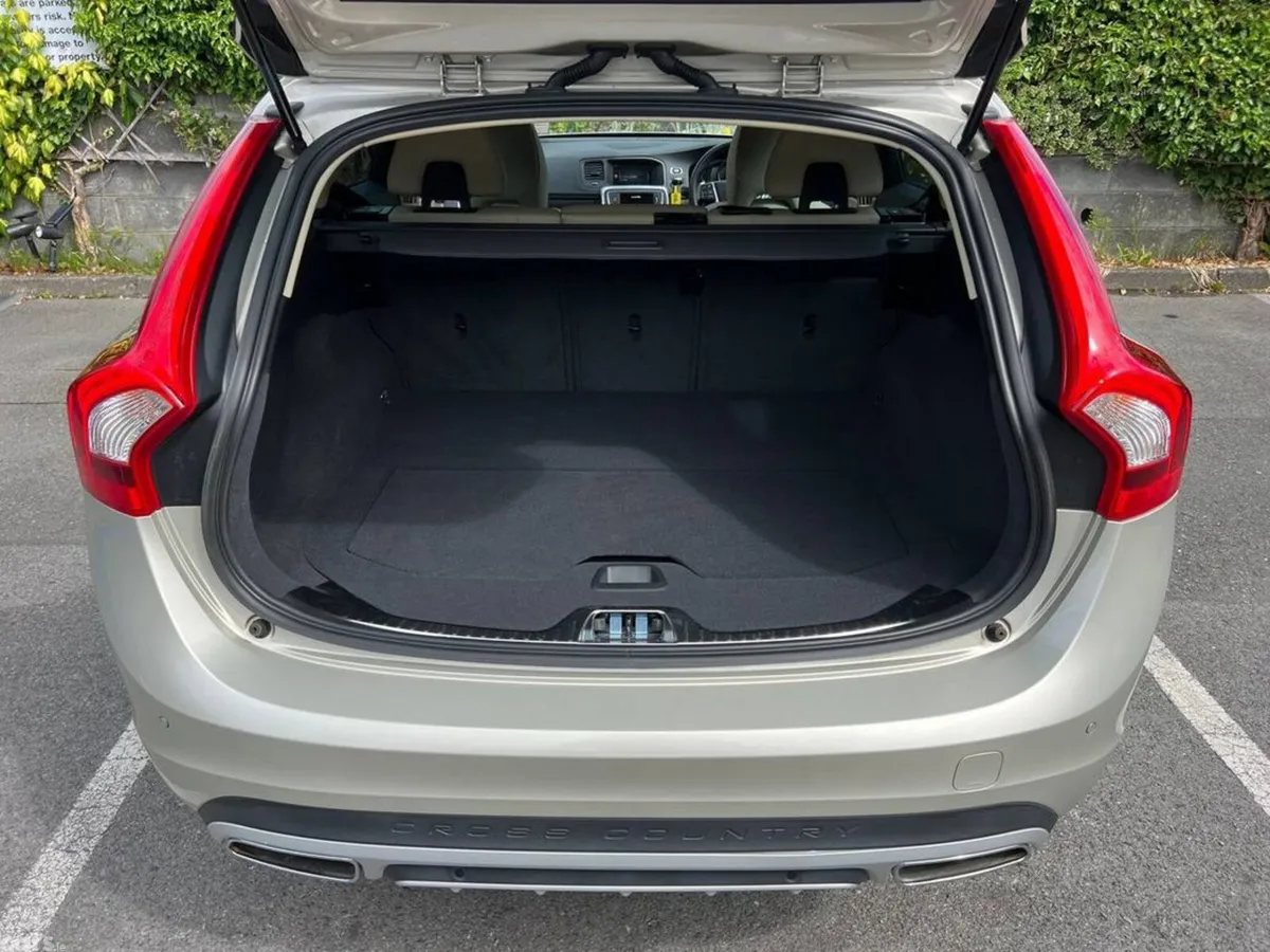 Volvo V60 Estate, Diesel, 2018, Gold