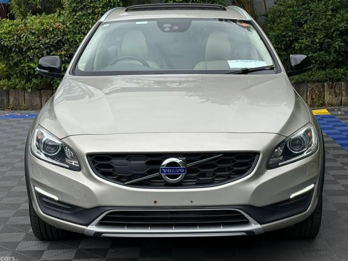 Volvo V60 Estate, Diesel, 2018, Gold