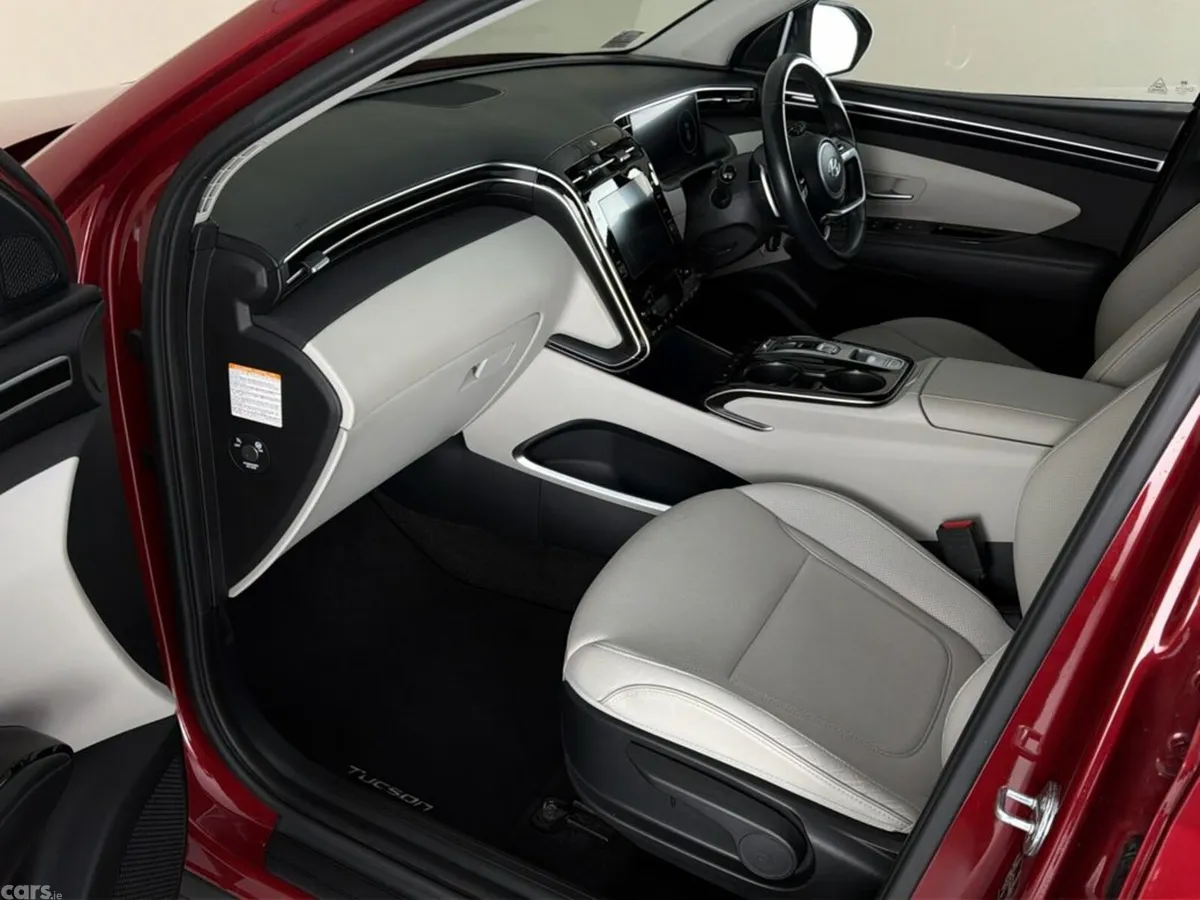 Hyundai Tucson MPV, Petrol Plug-in Hybrid, 2022, Red
