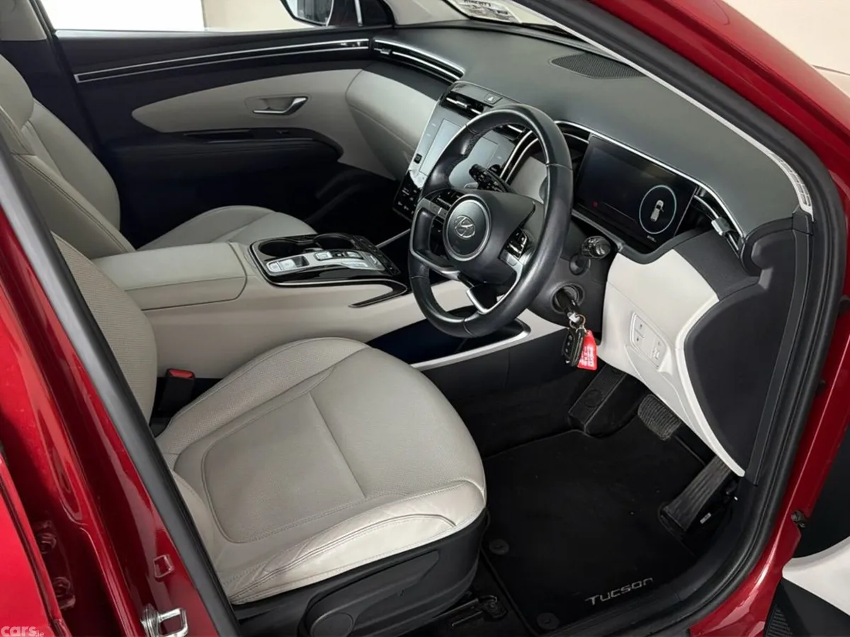 Hyundai Tucson MPV, Petrol Plug-in Hybrid, 2022, Red
