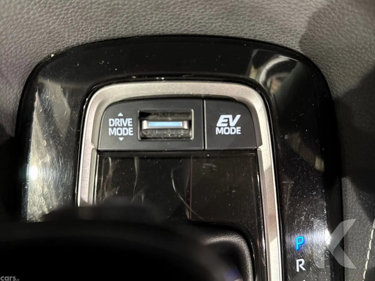 Toyota Corolla Saloon, Petrol Hybrid, 2022, White