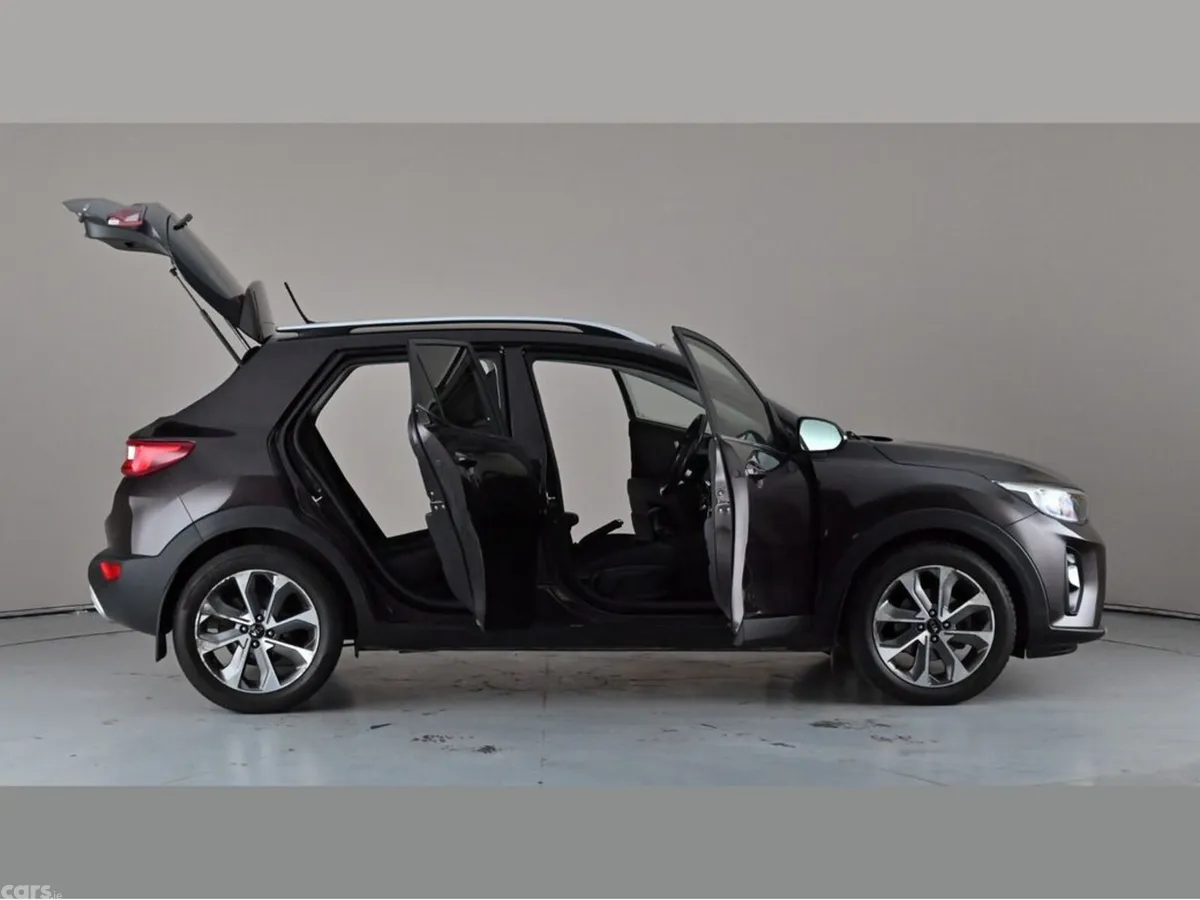Kia Stonic Hatchback, Diesel, 2019, Brown
