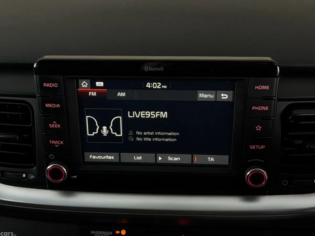 Kia Stonic Hatchback, Diesel, 2019, Brown