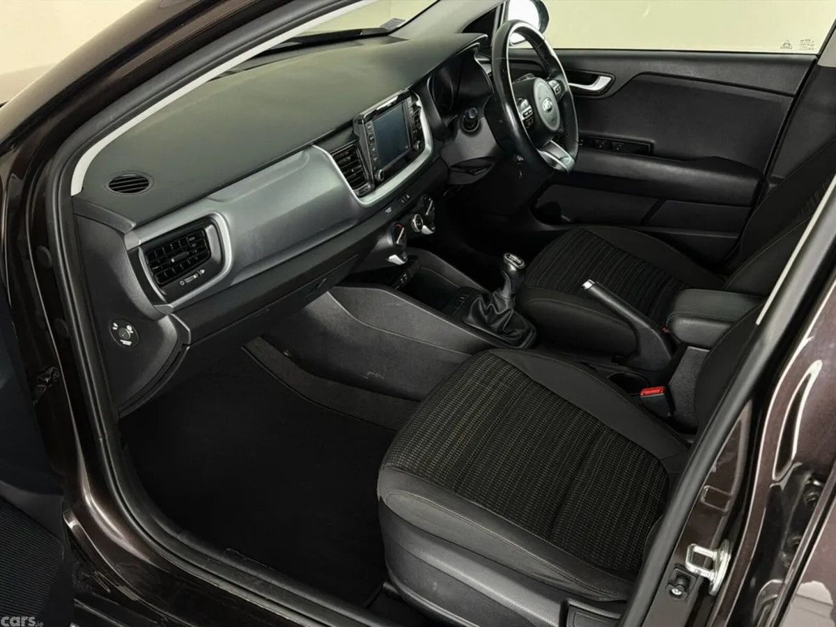 Kia Stonic Hatchback, Diesel, 2019, Brown