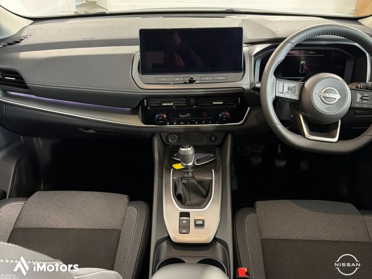 Nissan Qashqai SUV, Petrol Hybrid, 2027, Green
