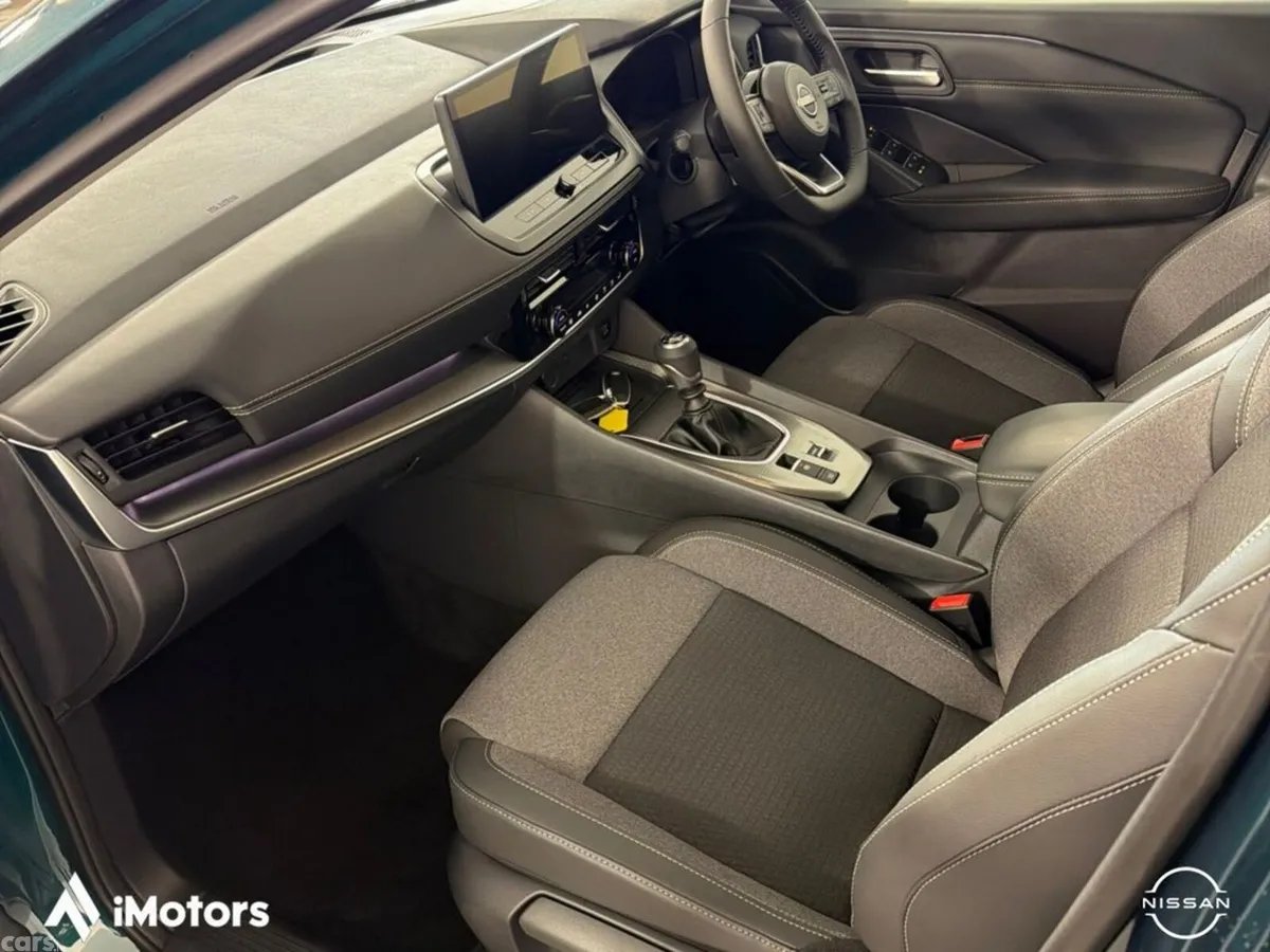Nissan Qashqai SUV, Petrol Hybrid, 2027, Green