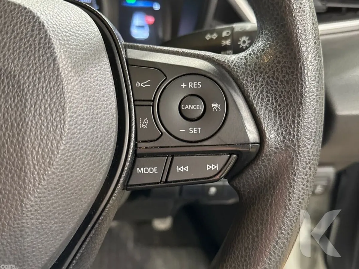 Toyota Corolla Saloon, Petrol Hybrid, 2020, White