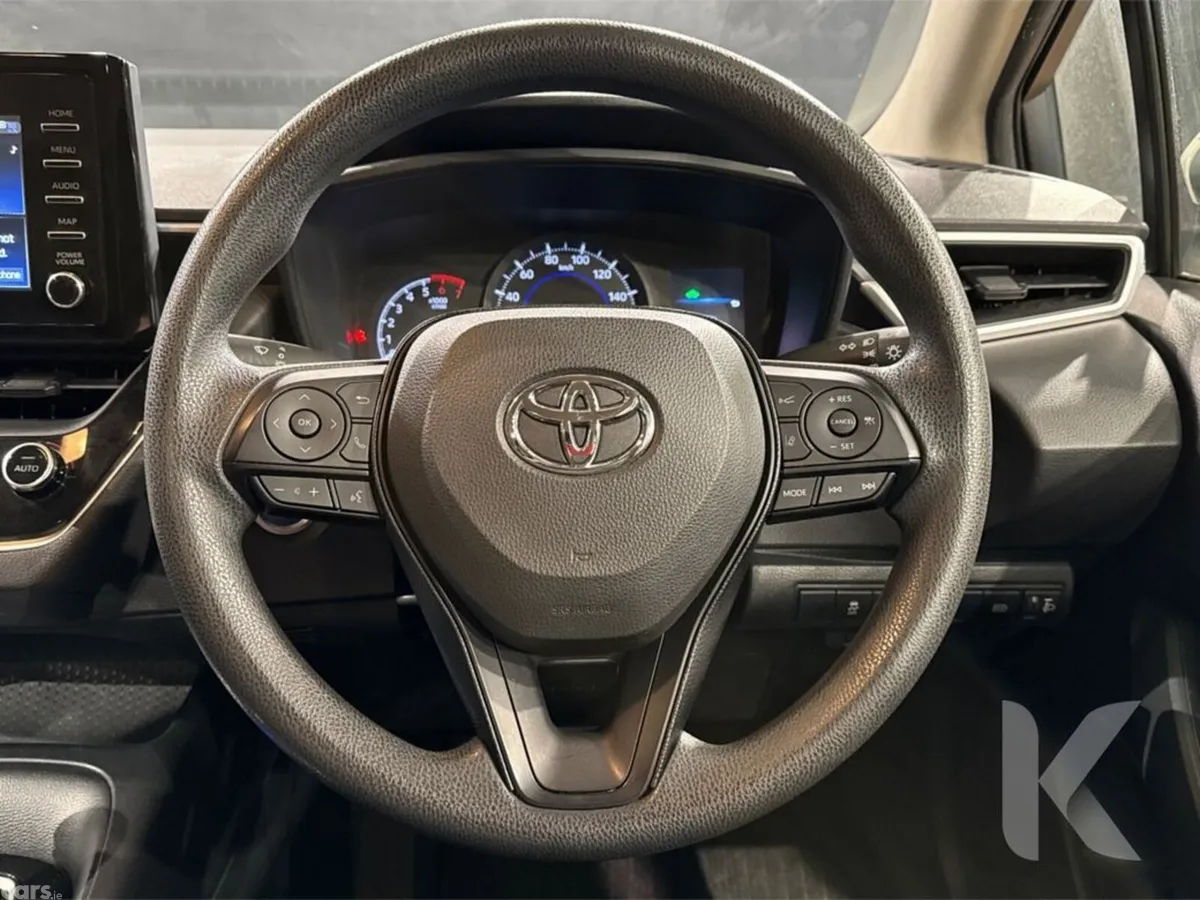 Toyota Corolla Saloon, Petrol Hybrid, 2020, White