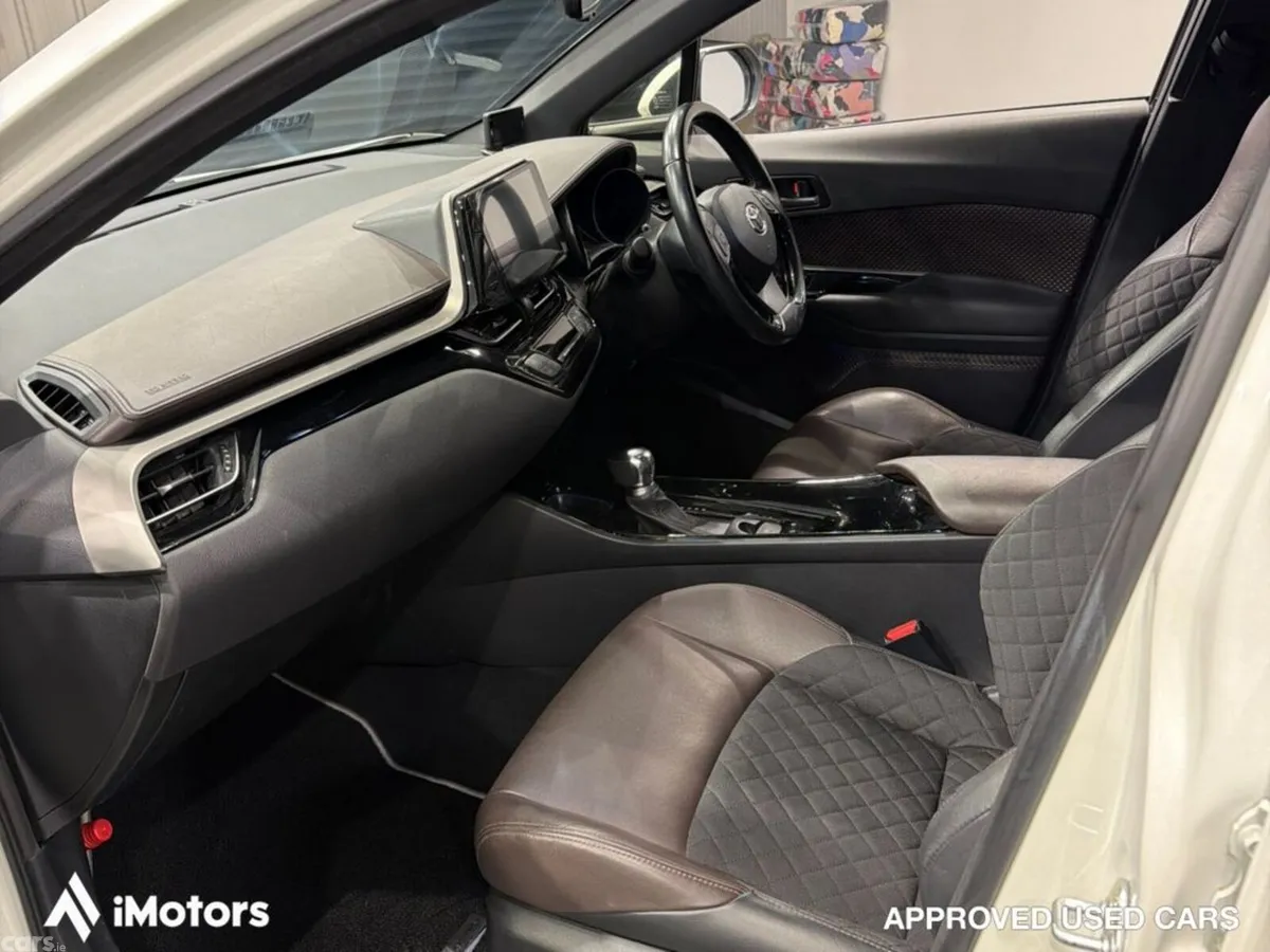 Toyota C-HR SUV, Petrol Hybrid, 2018, White