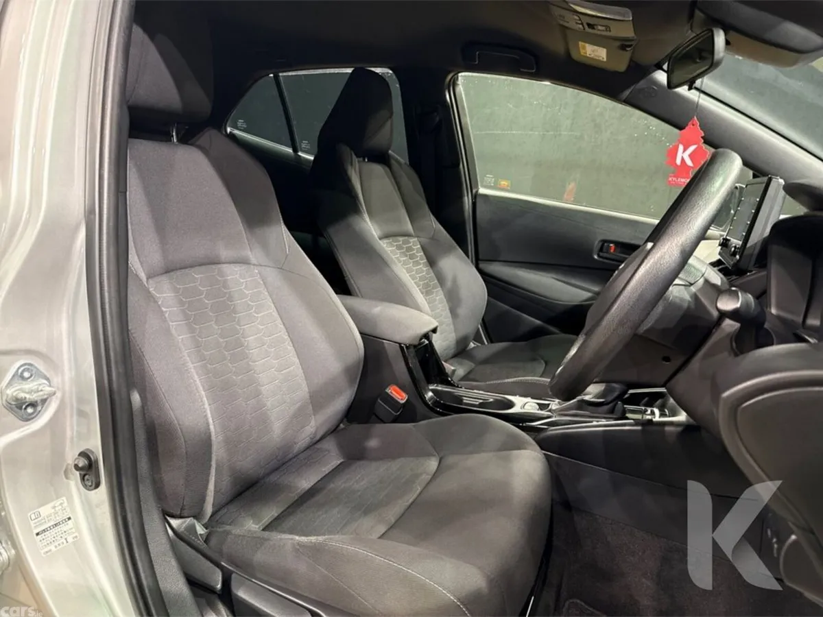 Toyota Corolla Hatchback, Petrol Hybrid, 2020, Silver