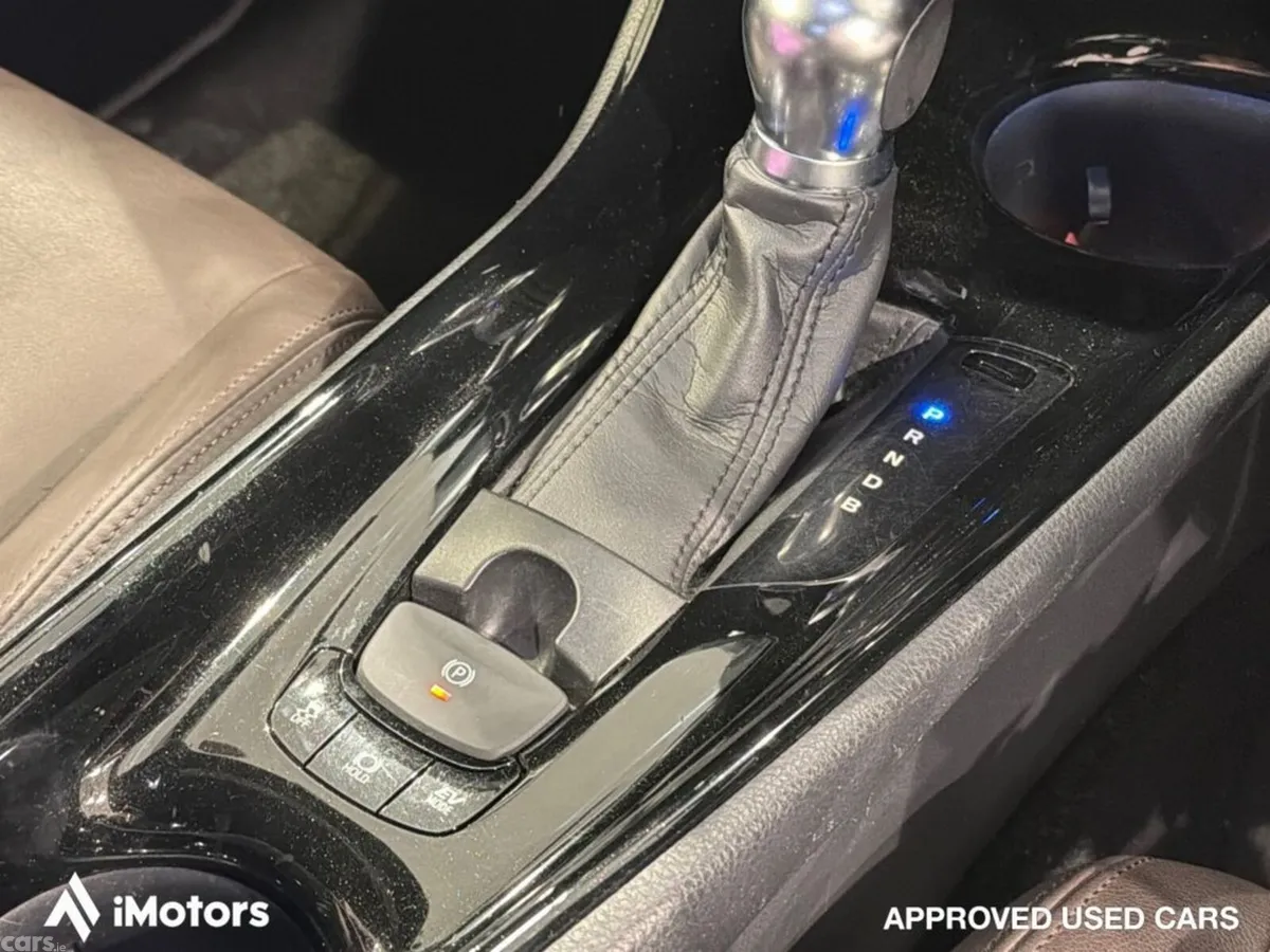 Toyota C-HR SUV, Petrol Hybrid, 2018, White