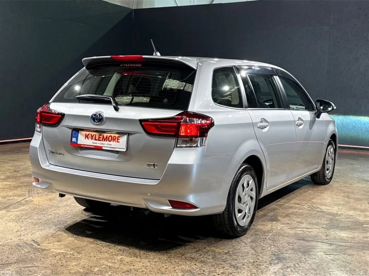 Toyota Corolla Estate, Petrol Hybrid, 2023, Silver