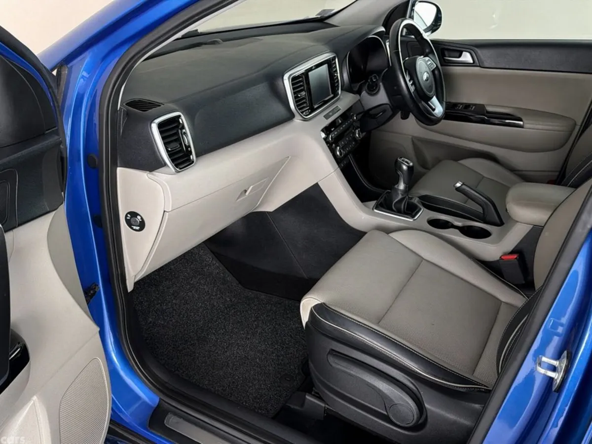Kia Sportage SUV, Diesel Hybrid, 2020, Blue