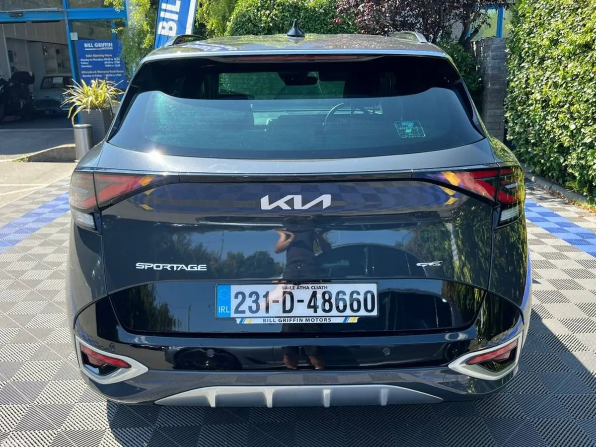 Kia Sportage Estate, Petrol Plug-in Hybrid, 2023, Grey
