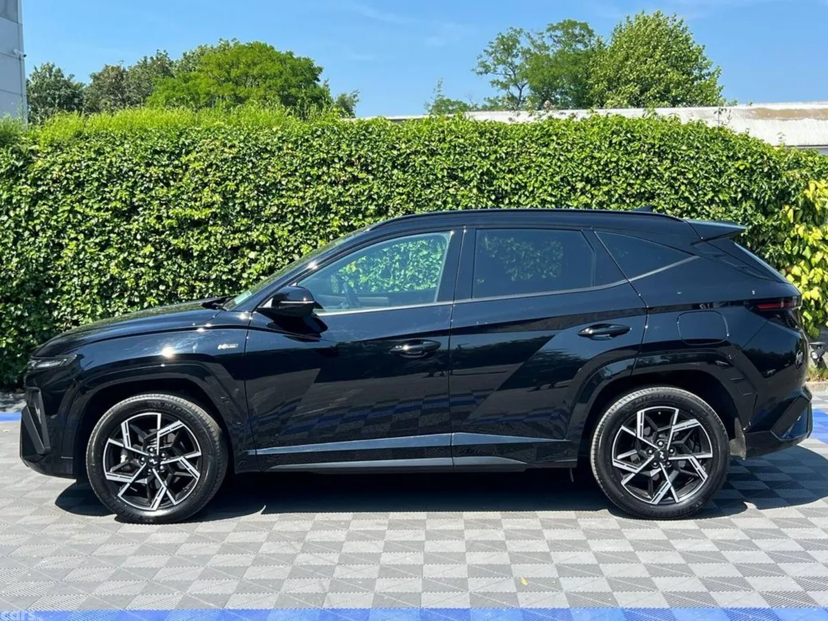 Hyundai Tucson SUV, Petrol Plug-in Hybrid, 2024, Black