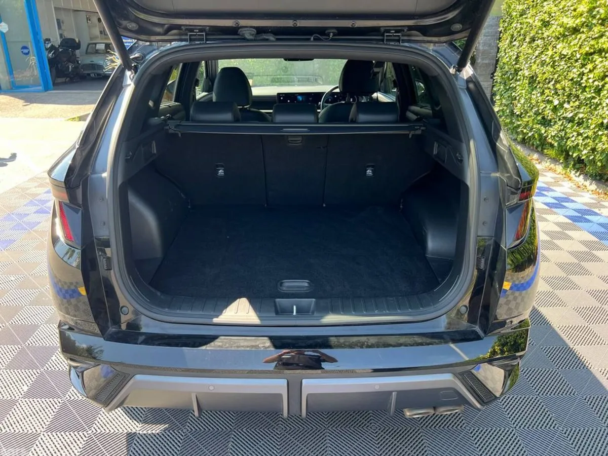 Hyundai Tucson SUV, Petrol Plug-in Hybrid, 2024, Black