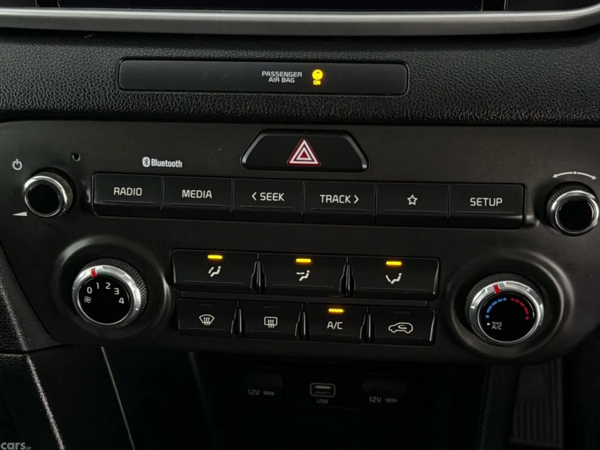 Kia Sportage SUV, Diesel Hybrid, 2021, Grey