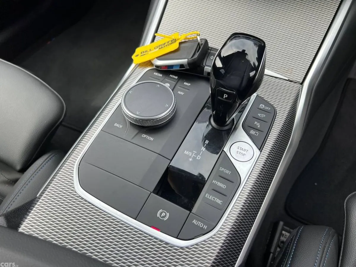 BMW 3-Series Saloon, Petrol Plug-in Hybrid, 2020, White