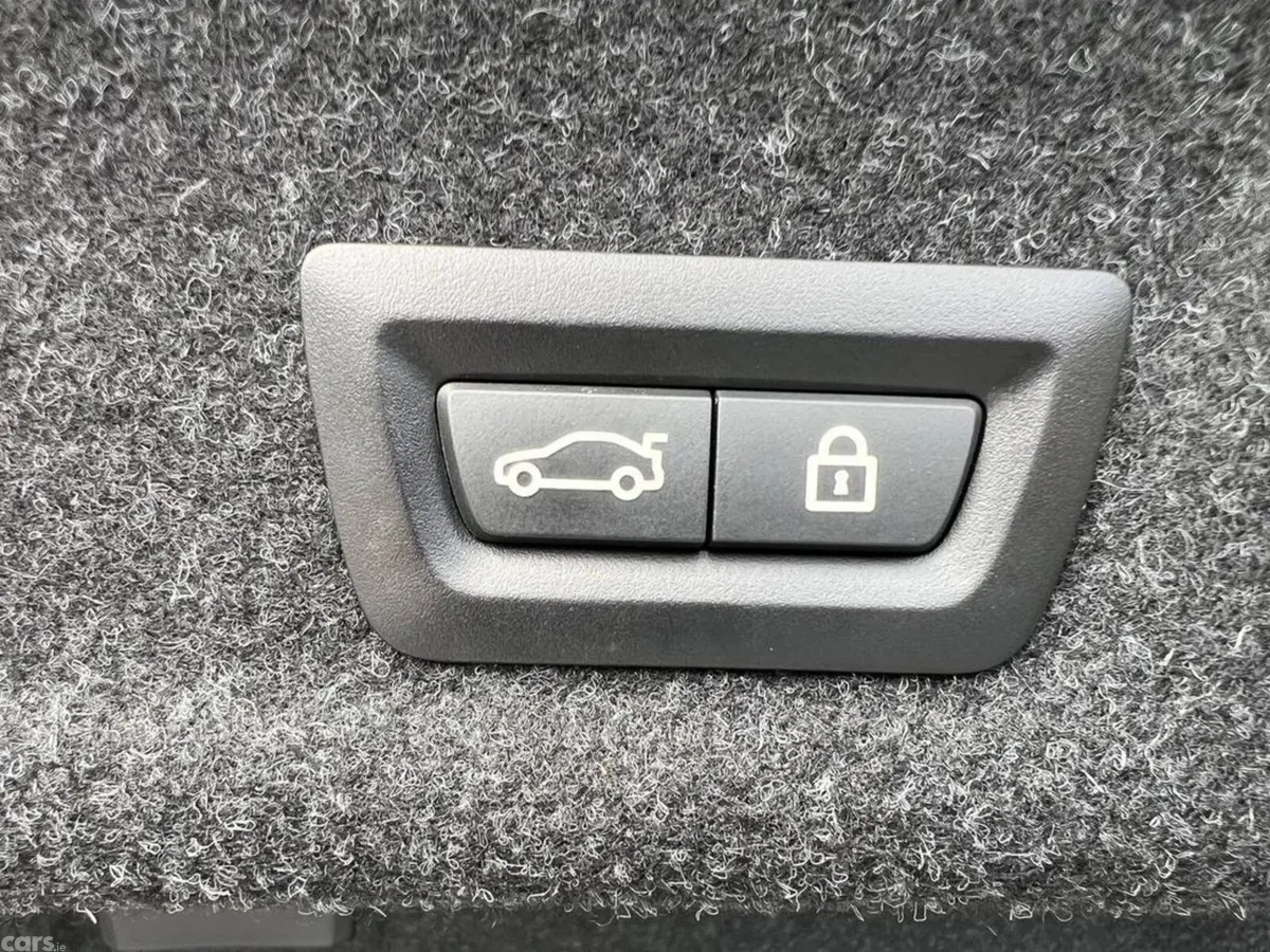 BMW 3-Series Saloon, Petrol Plug-in Hybrid, 2020, White