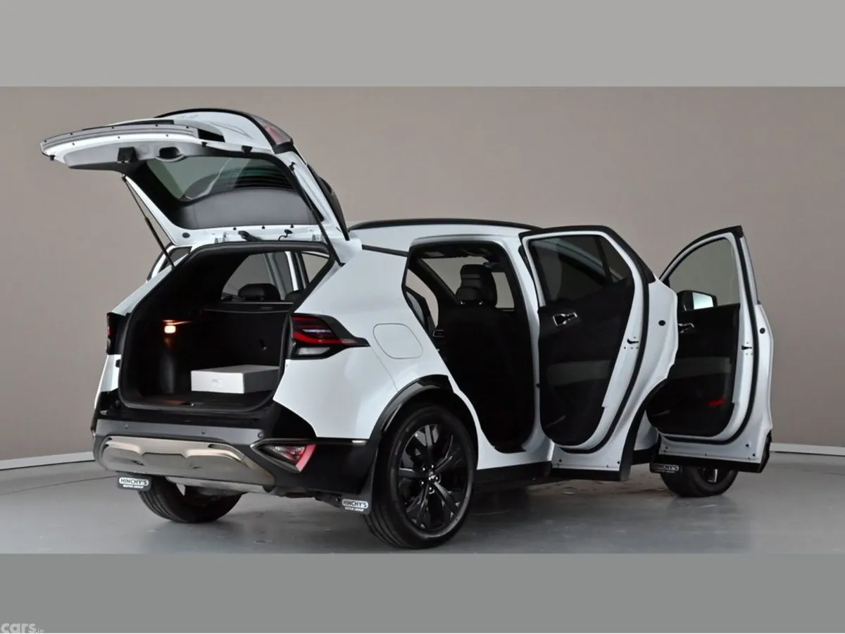 Kia Sportage SUV, Petrol Plug-in Hybrid, 2025, White