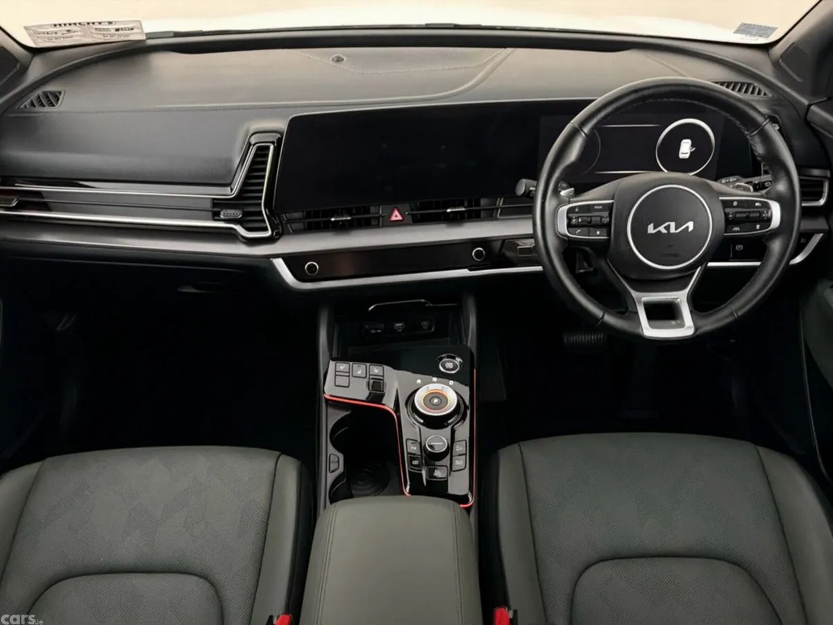Kia Sportage SUV, Petrol Plug-in Hybrid, 2025, White